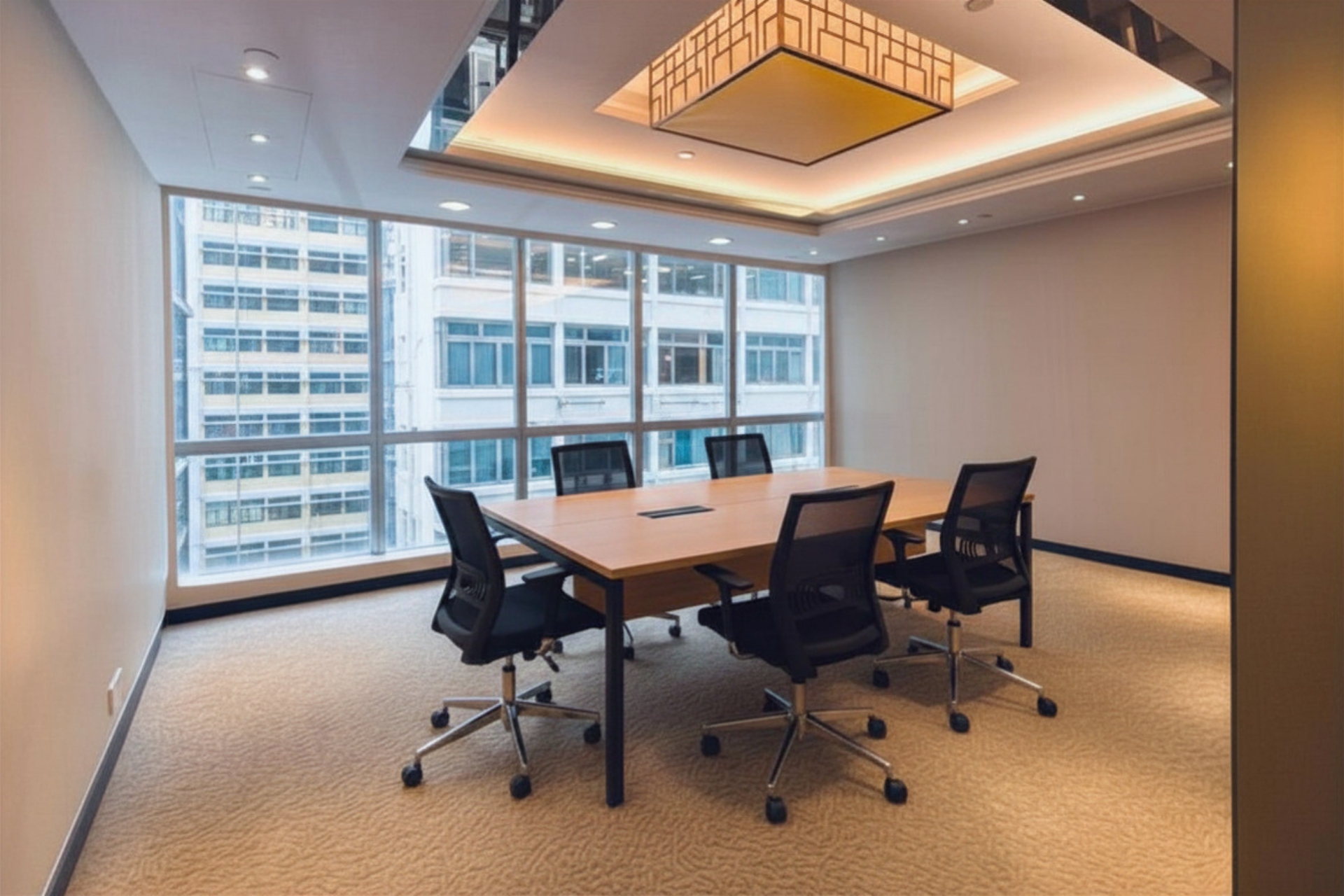 office desk in serviced office tsim sha tsui